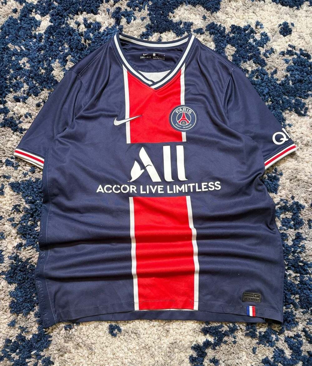Nike Paris Saint-Germain 2020-21 Home Soccer Jersey